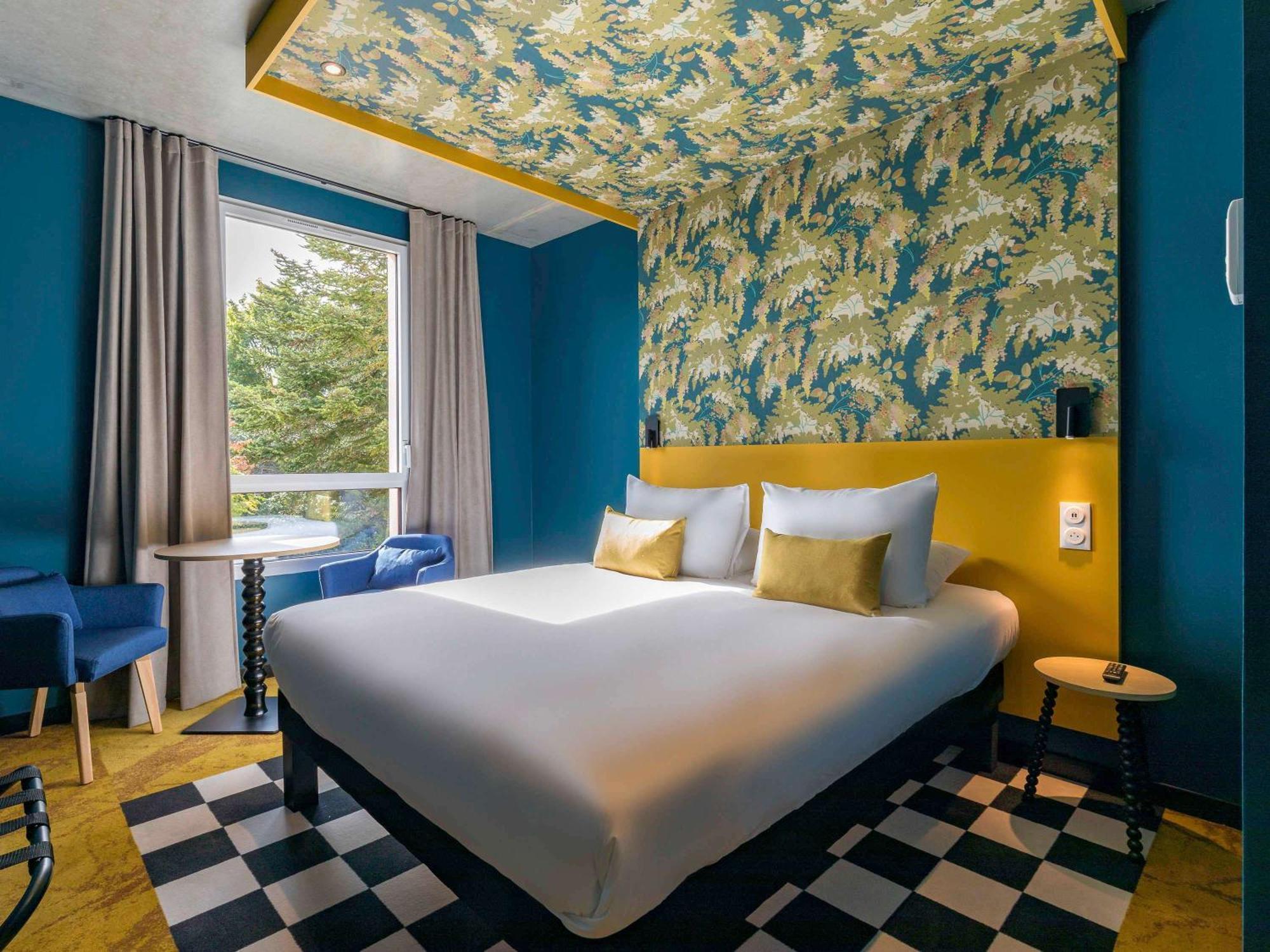 Отель Ibis Styles Dijon Sud Domaine De Beauregard 21600 Лонвик Экстерьер фото